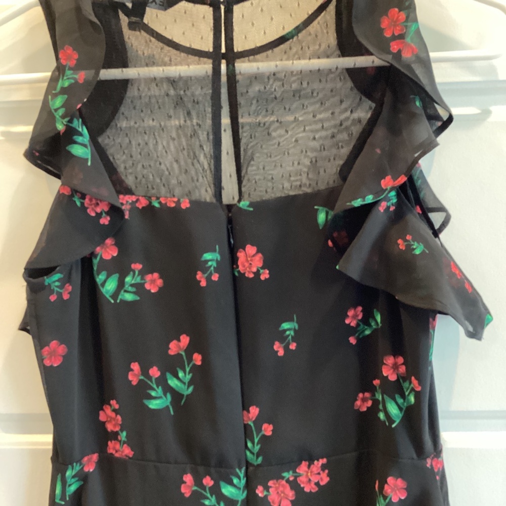 Dress - Picture 7 of 10